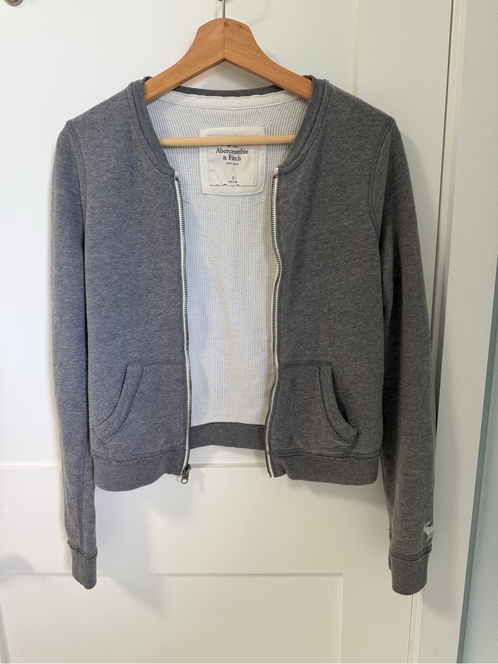 Abercrombie & Fitch Gray Zip-Up Sweatshirt Jacket